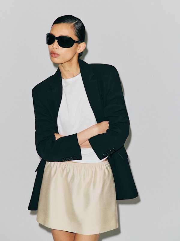 James Relaxed Blazer - Black